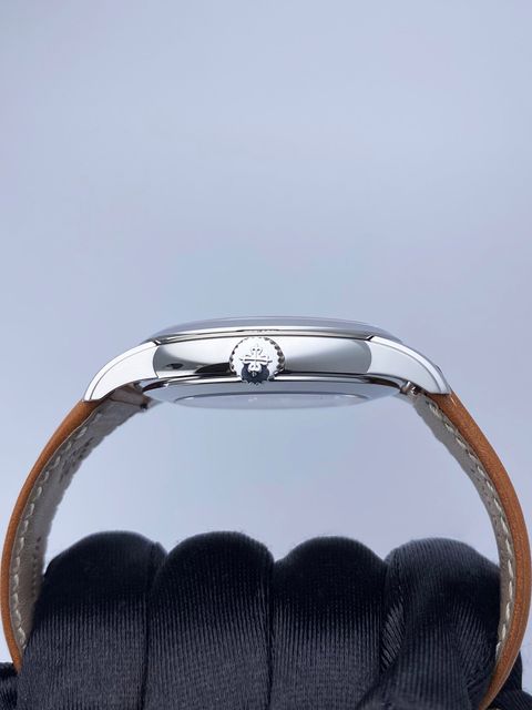 Patek Philippe Complications 5212A-001 Image 4